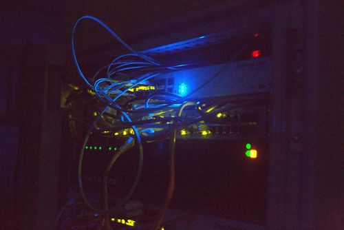 Introduction to community-based media platforms and tools
